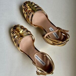 Chelsea & Violet “Arianna” Patent Fisherman Platform Dress Sandals Sz 8.5M